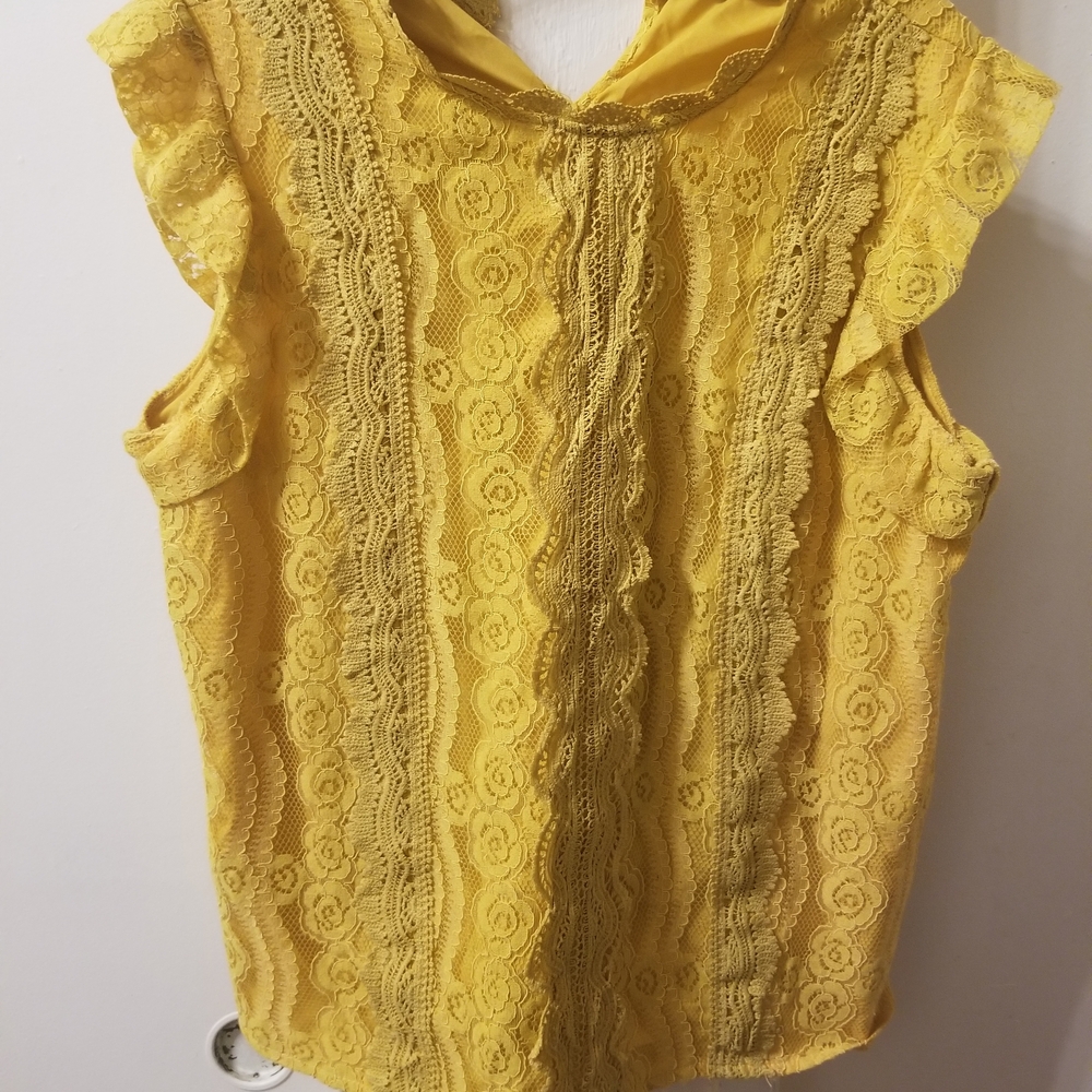 SHEIN Yellow Lace Sleeveless Blouse